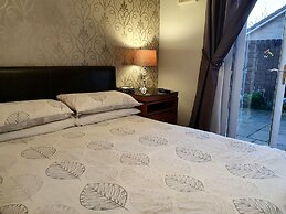 The Wee Studio For Two