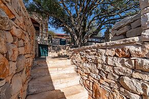 Stone House San Pelegrin