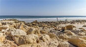 Pounds Cottage, 1 Bedroom, Ocean Front, Pet Friendly, Sleeps 5