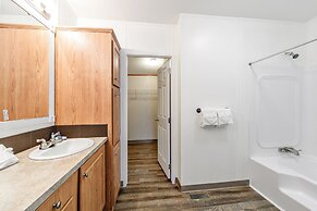 Southern Breeze Lodge