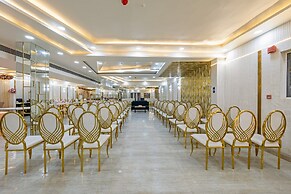 Aadat Hotel Subhash Chowk Gurgaon