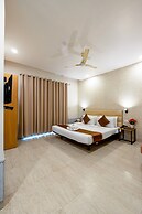 Aadat Hotel Subhash Chowk Gurgaon
