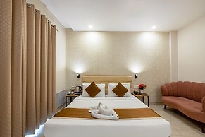 Aadat Hotel Subhash Chowk Gurgaon