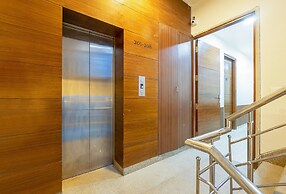 Aadat Hotel Subhash Chowk Gurgaon