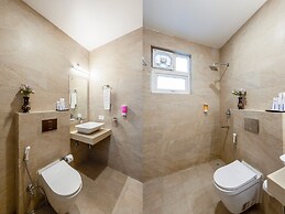 Aadat Hotel Subhash Chowk Gurgaon