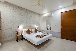 Aadat Hotel Subhash Chowk Gurgaon