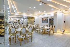 Aadat Hotel Subhash Chowk Gurgaon