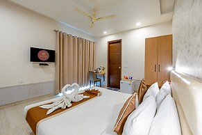 Aadat Hotel Subhash Chowk Gurgaon