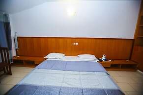 Complexe Hôtelier Akparo