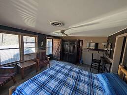 Cedarvale Cabins at Turner Falls