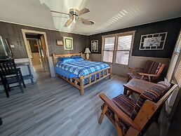 Cedarvale Cabins at Turner Falls