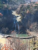 Cedarvale Cabins at Turner Falls