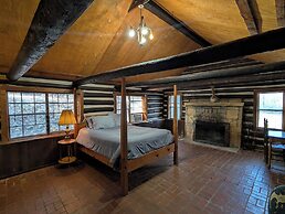 Cedarvale Cabins at Turner Falls