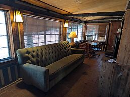 Cedarvale Cabins at Turner Falls