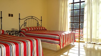 Hotel Villa De Cortez