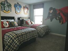 Luxury Lake View 8 BR Villa With Games Room