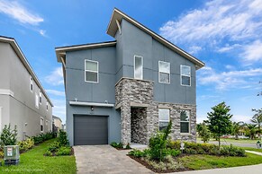 Brand New 7 Bedroom Private Pool Near Disney