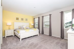 Brand New 7 Bedroom Private Pool Near Disney