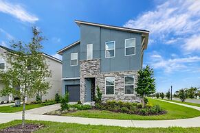 Brand New 7 Bedroom Private Pool Near Disney