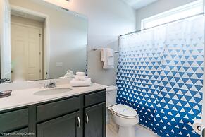 Brand New 7 Bedroom Private Pool Near Disney