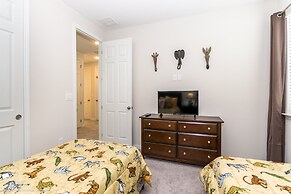 Brand New 7 Bedroom Private Pool Near Disney