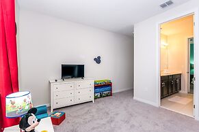 Brand New 7 Bedroom Private Pool Near Disney