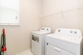 Brand New 7 Bedroom Private Pool Near Disney