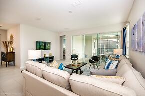 Brand New 7 Bedroom Private Pool Near Disney