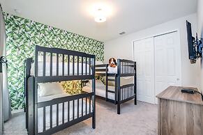 Luxury 6 Bed Villa With Saltwater Pool & Spa