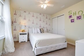 9 Bed 6 Ba Villa with Games, Pool & Spa