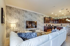 9 Bed 6 Ba Villa with Games, Pool & Spa