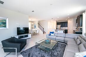 7 BD 5 BH With Game Room Pool Spa