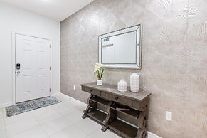 Solterra 7 Bedroom House