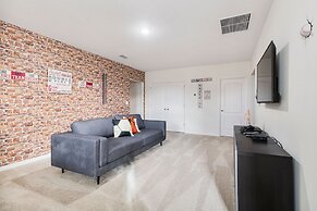 Solterra 7 Bedroom House