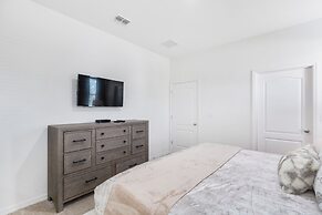 Solterra 7 Bedroom House