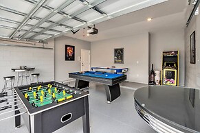 8 Bdrm 5 Bath Bella Vida Resort