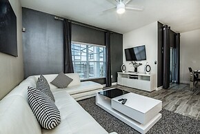 Stylish 4 Bed 3 Ba Pool Home