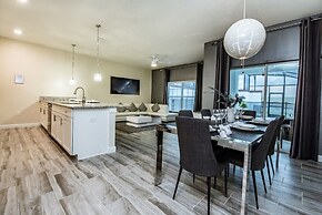 Stylish 4 Bed 3 Ba Pool Home