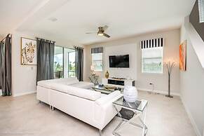 6bed 5Ba Villa Game Room Pool Spa