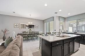 4 Bed Home Splash Pool at Solara