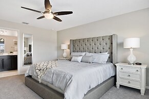 4 Bed Home Splash Pool at Solara