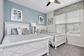 4 Bed Home Splash Pool at Solara