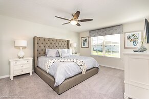 4 Bed Home Splash Pool at Solara