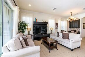 Elegant 5 BD, 5 BH Villa