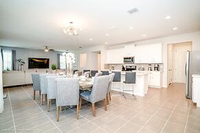 5 BD 4.5 BH With Game Room and Spa