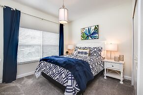 5 Bedroom 4 Bathroom Storey Lake