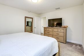 5 Bedroom 4 Bathroom Storey Lake