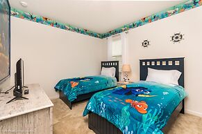 8 Bedroom 6 Bathroom Villa