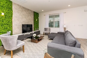 8 Bedroom 6 Bathroom Villa