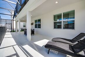 8 Bedroom 6 Bathroom Villa